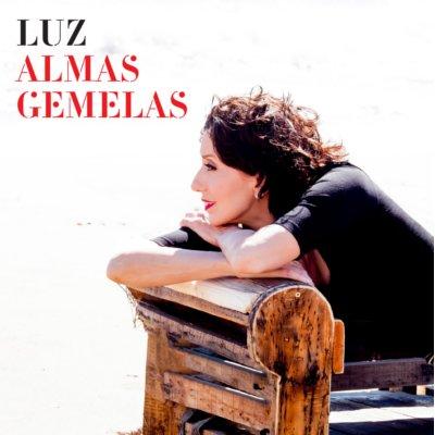 The Luz Casal album featuring the Vangelis composed track "Paisajes"